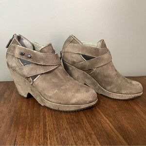Eileen Fisher Brown Suede Ankle Wedge Heel 6.5